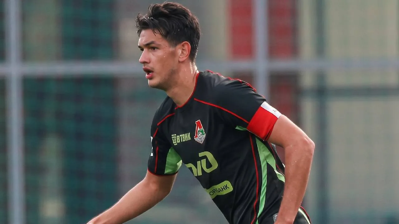 César Montes, defensa mexicano.