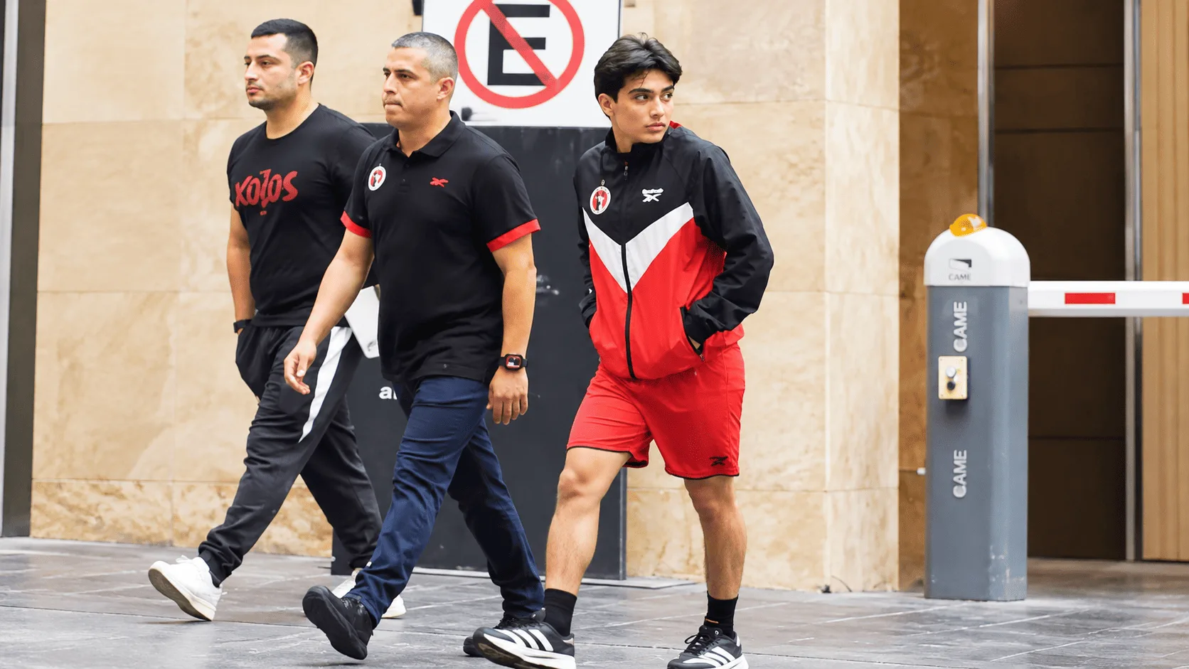 ¿Por qué Xolos viajó de madrugada?