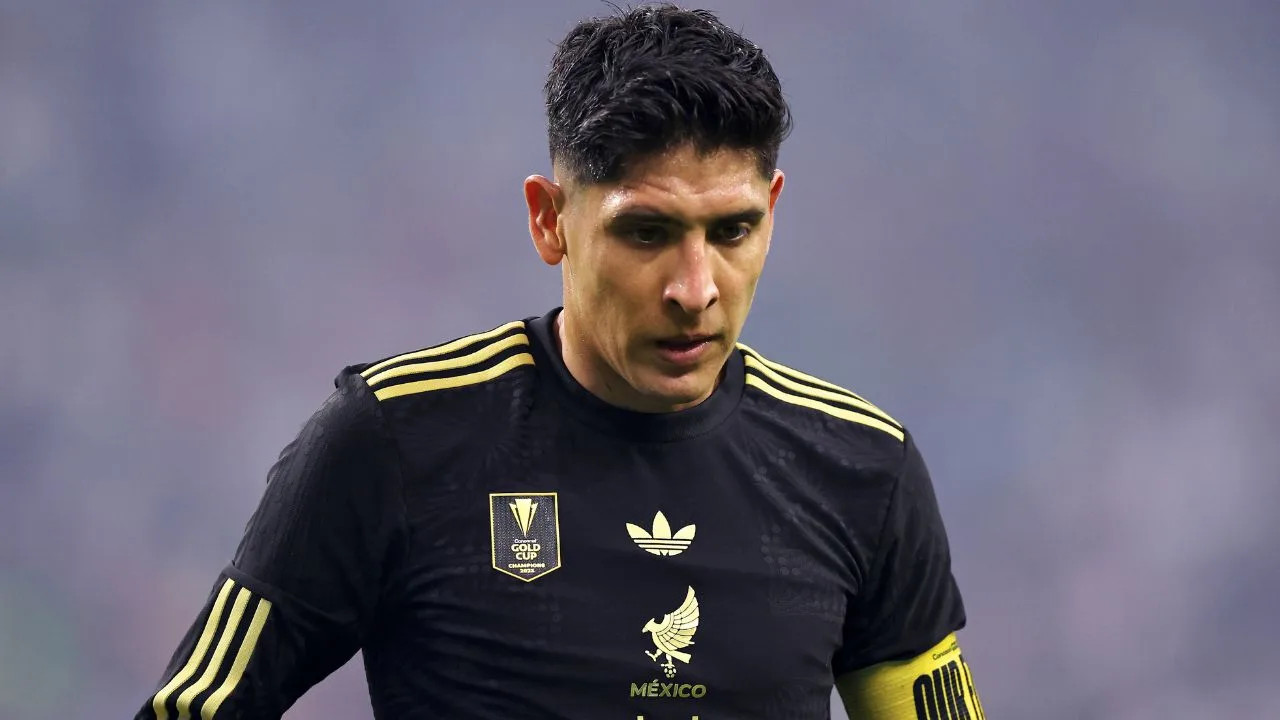 Edson Álvarez rompe el silencio tras posible veto de la Selección Mexicana.