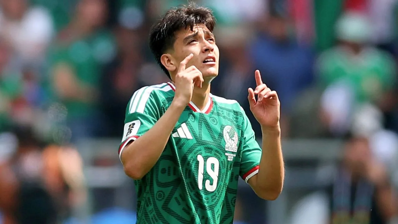 ¿Gilberto Mora causará baja de México rumbo al duelo vs Chile? Esto es lo que decidió Rafa Márquez.
