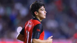 Por qué no juega Gilberto Mora con Xolos de Tijuana vs Santos Laguna pese a regresar a entrenar