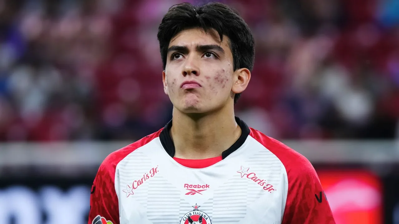 Loco Abreu revela la verdad sobre la salud de Gilberto Mora a días de que cumpla la mayoría de edad.