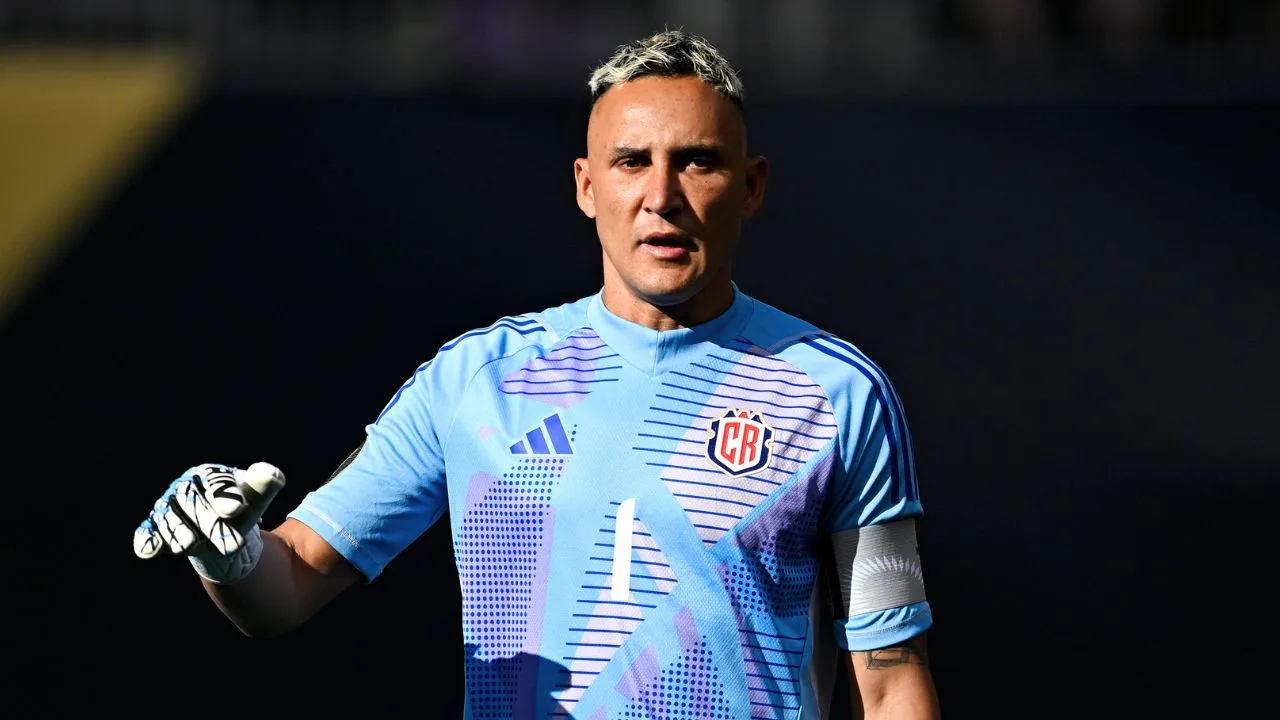 Con la de Pumas bien puesta, sobrina de Keylor Navas le muestra su apoyo en duelo de Costa Rica.