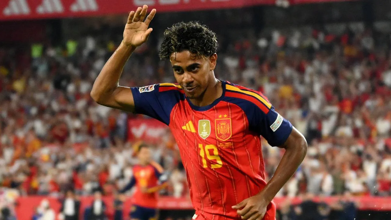 Lamine Yamal, futbolista español.