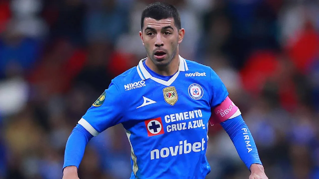 Erik Lira, futbolista celeste.