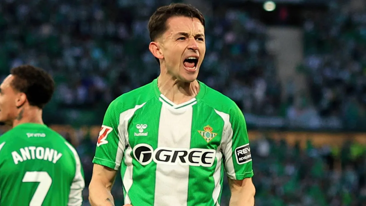 Álvaro Fidalgo, futbolista mexicano.