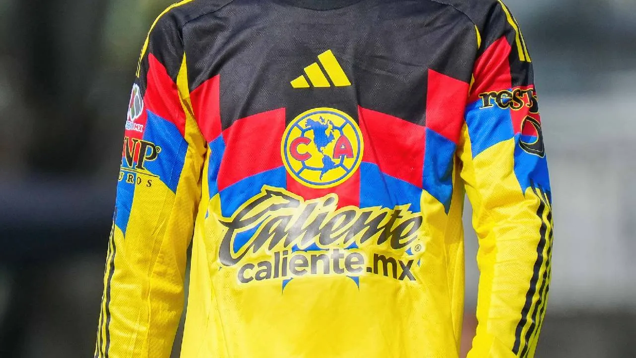 Defendió 14 años al América y hoy juega en Cruz Azul.