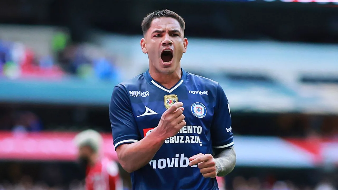 Cruz Azul ya tendría en la mira a reemplazo del Toro Fernández y juega en la Liga MX.